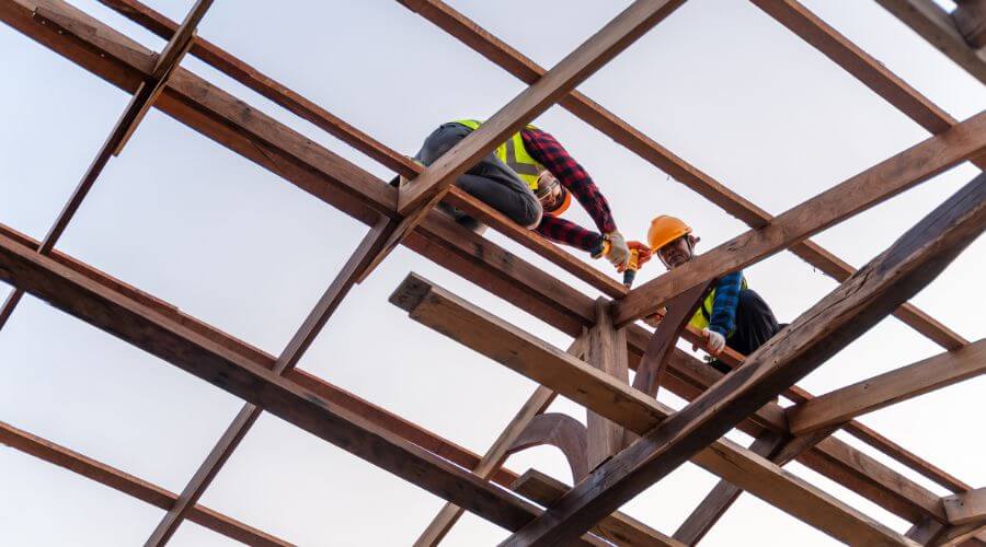 Professional gutter cleaning services in Coloma, CA